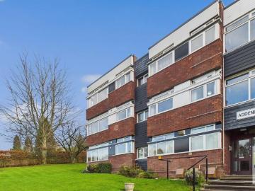 3 bedroom flat for sale
