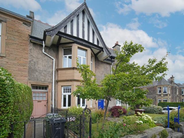3 bedroom flat for sale