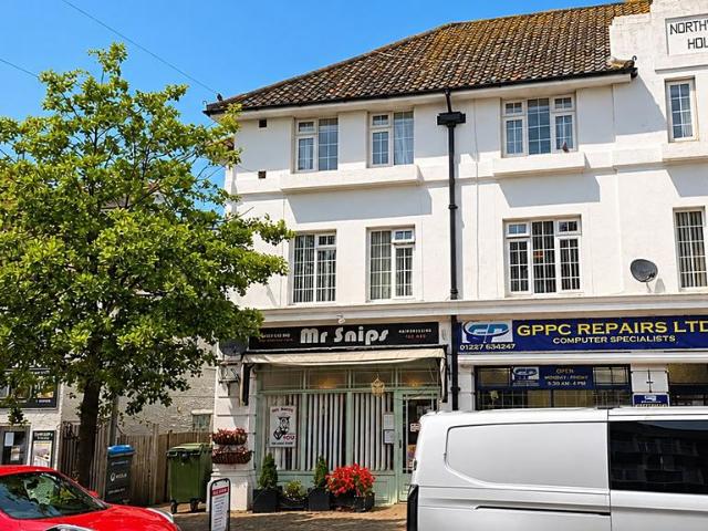 3 bedroom flat for sale