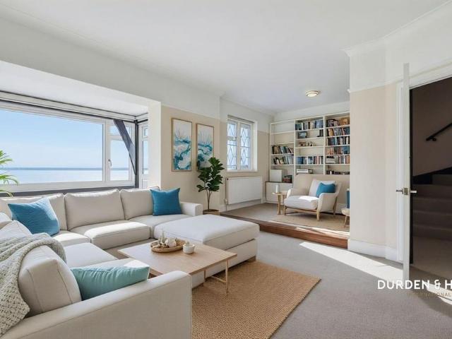3 bedroom maisonette for sale