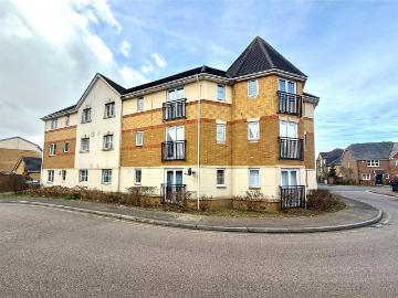 3 bedroom flat for sale