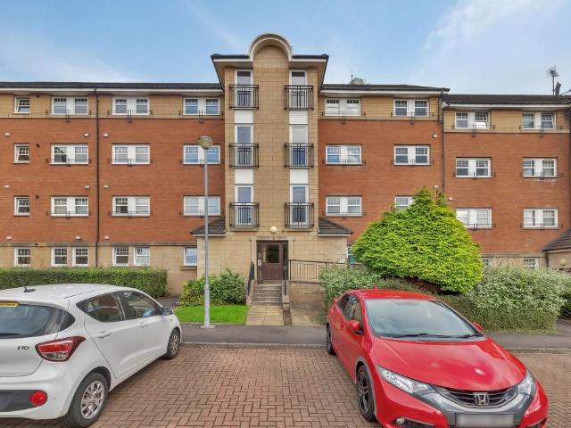 3 bedroom flat for sale