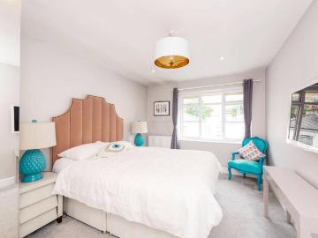 World's End, Enfield, Greater London - Balcony