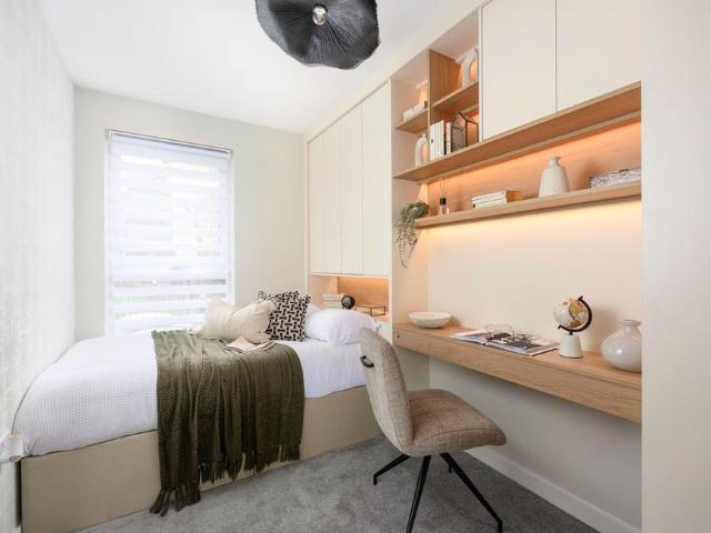 3 bedroom flat for sale