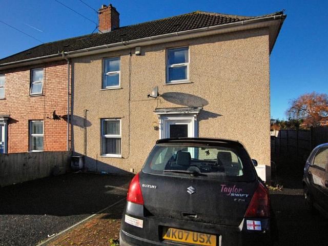 3 bedroom flat for sale