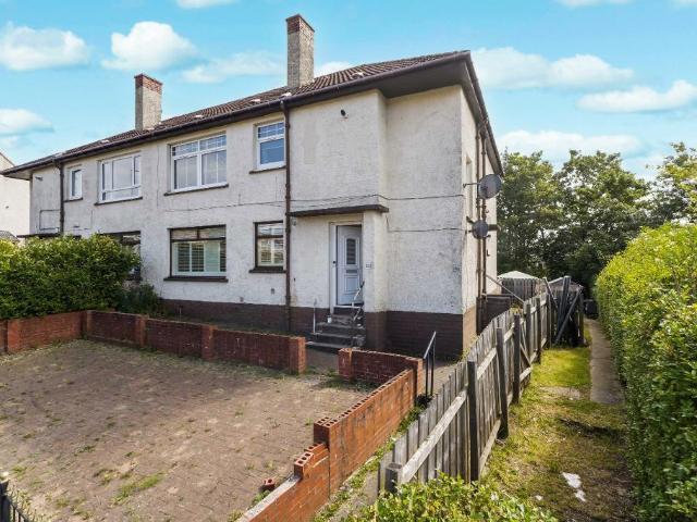 3 bedroom flat for sale