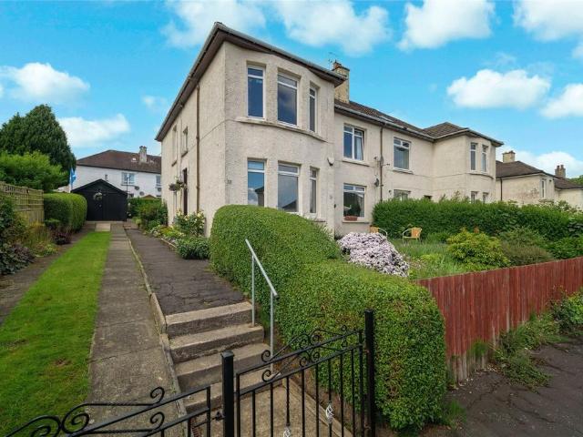 3 bedroom flat for sale