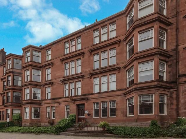 3 bedroom flat for sale