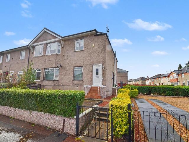 3 bedroom flat for sale