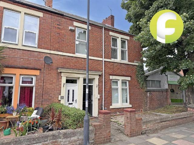 3 bedroom flat for sale