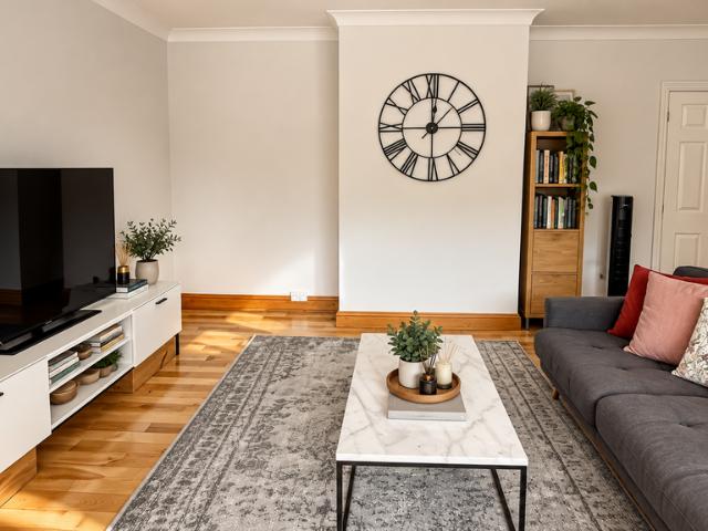 3 bedroom flat for sale