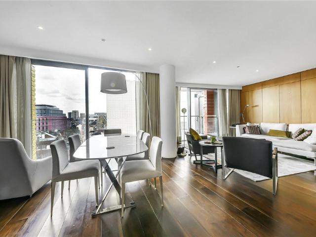 3 bedroom flat for sale