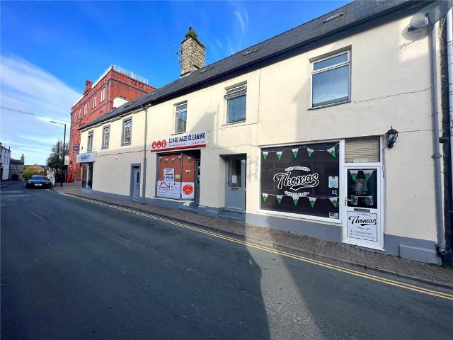 3 bedroom flat for sale