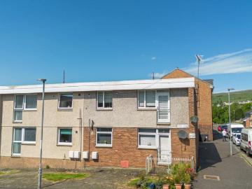3 bedroom flat for sale