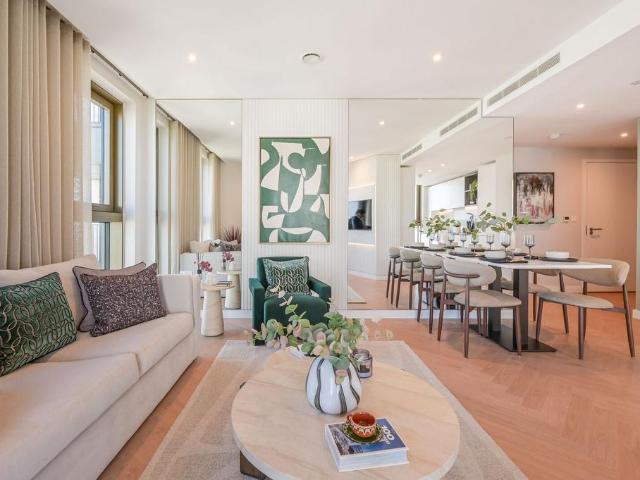 3 bedroom flat for sale