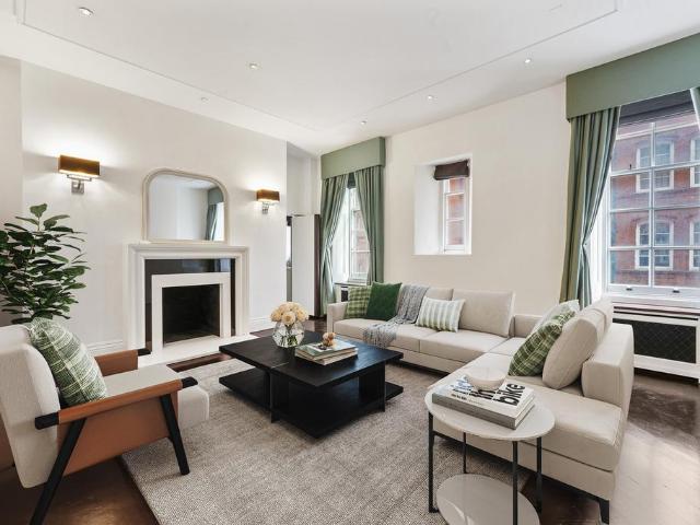 3 bedroom flat for sale