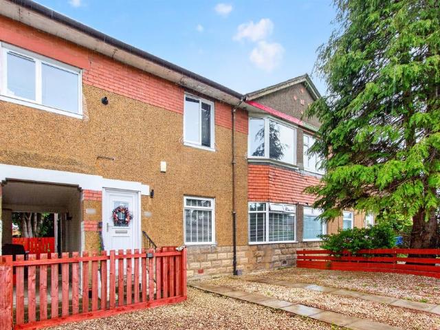 3 bedroom flat for sale