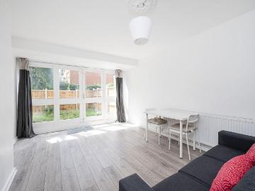 3 bedroom flat for sale