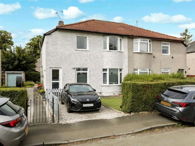 3 bedroom flat for sale