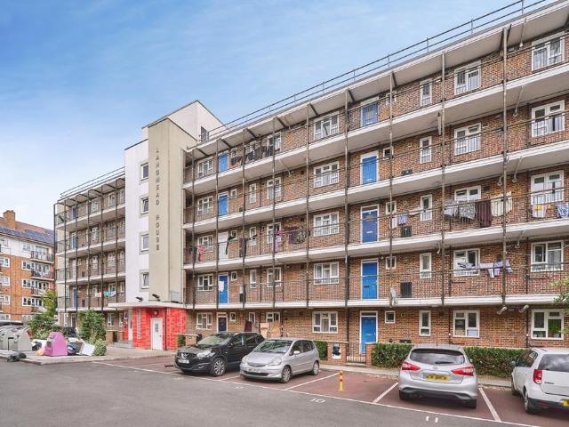 3 bedroom flat for sale