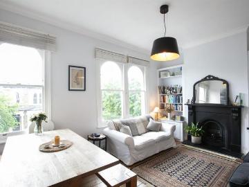 3 bedroom flat for sale