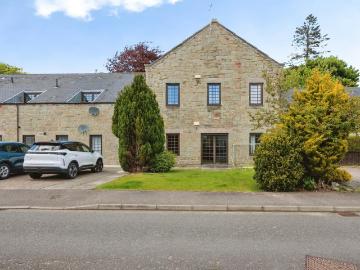 3 bedroom flat for sale