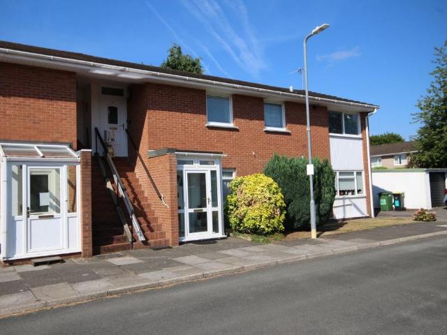 3 bedroom flat for sale