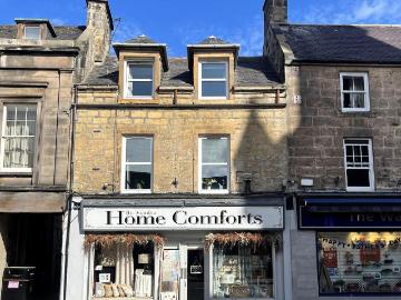 3 bedroom flat for sale