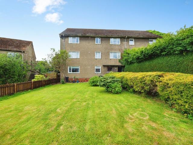 3 bedroom flat for sale