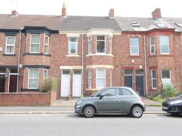 3 bedroom flat for sale