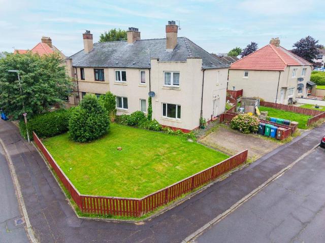 3 bedroom flat for sale