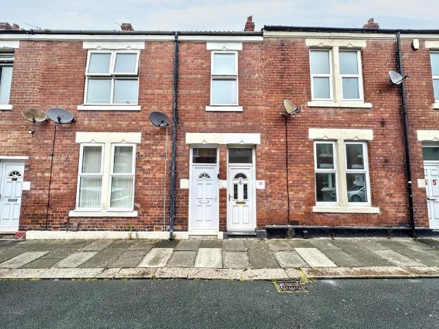 3 bedroom flat for sale