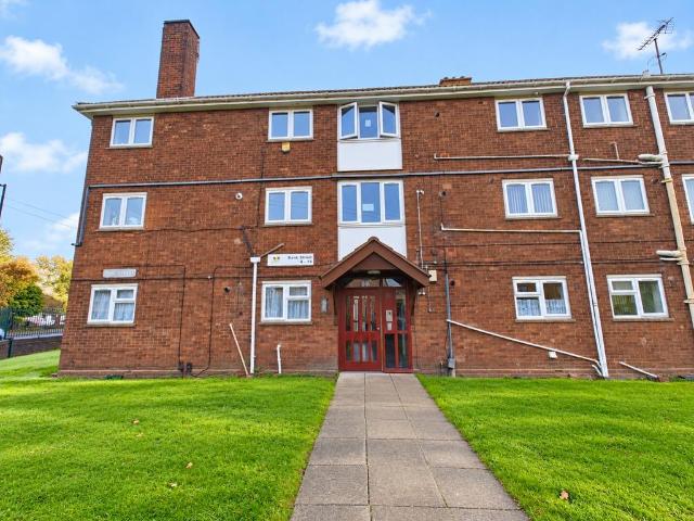 3 bedroom flat for sale
