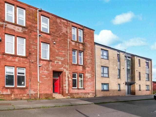 3 bedroom flat for sale