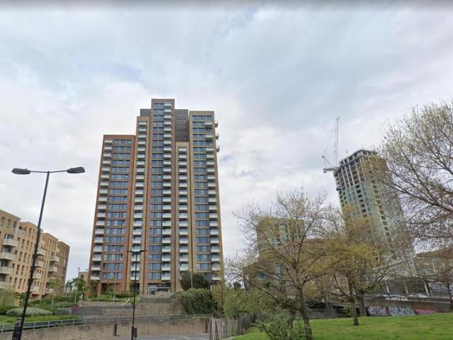 3 bedroom flat for sale