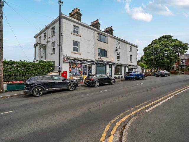 3 bedroom flat for sale