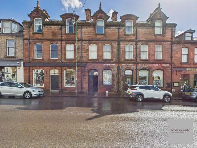 3 bedroom flat for sale