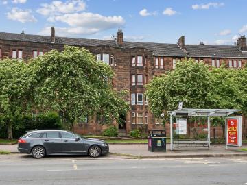 3 bedroom flat for sale