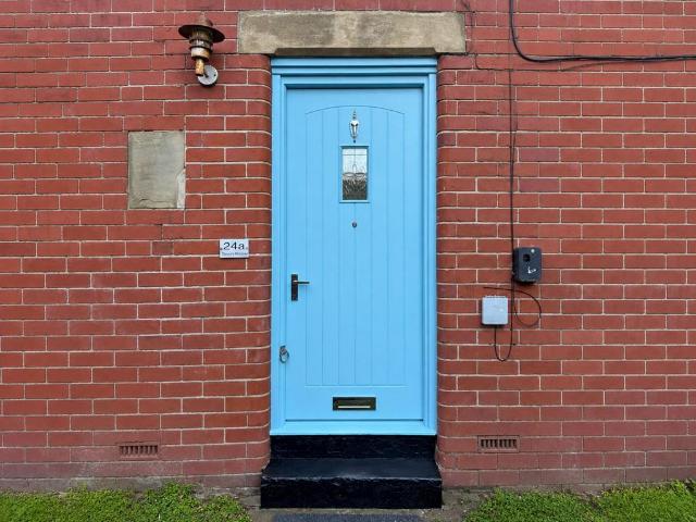 3 bedroom flat for sale