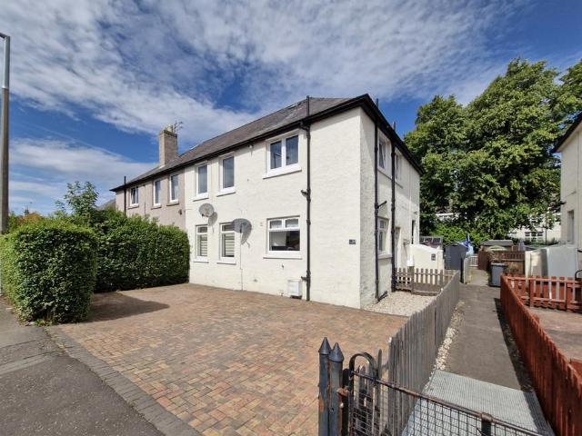 3 bedroom flat for sale