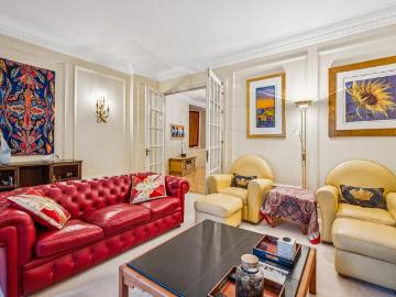 Belgravia, London, Greater London - Equipped kitchen