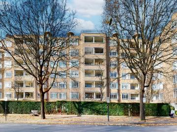 3 bedroom flat for sale