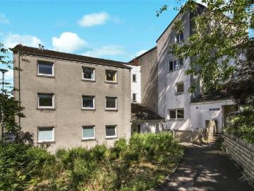 3 bedroom flat for sale