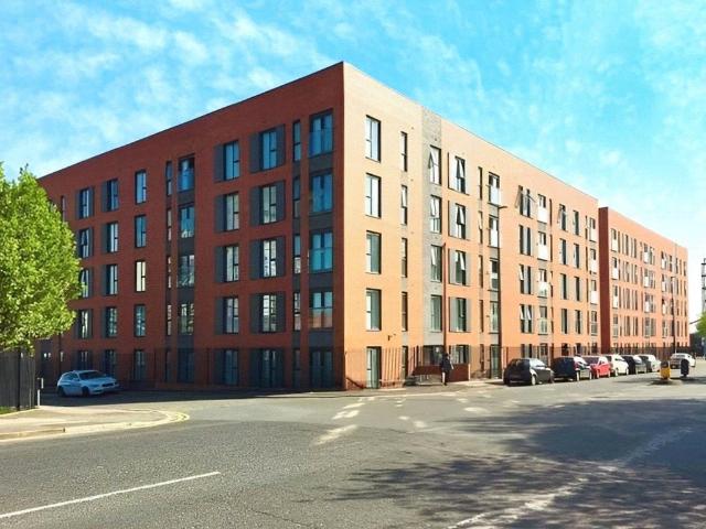 3 bedroom flat for sale