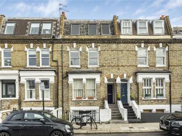 3 bedroom flat for sale