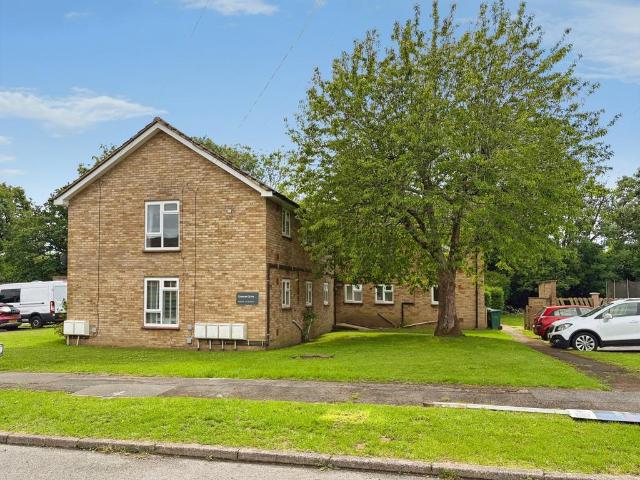 3 bedroom flat for sale