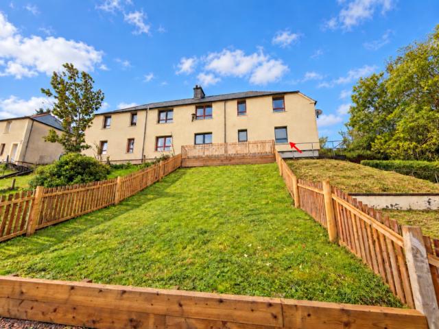 3 bedroom flat for sale