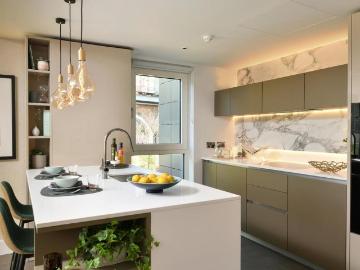 3 bedroom flat for sale