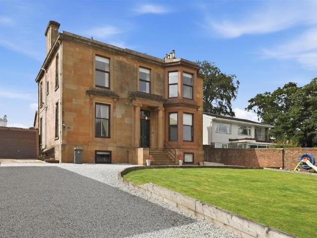 3 bedroom flat for sale
