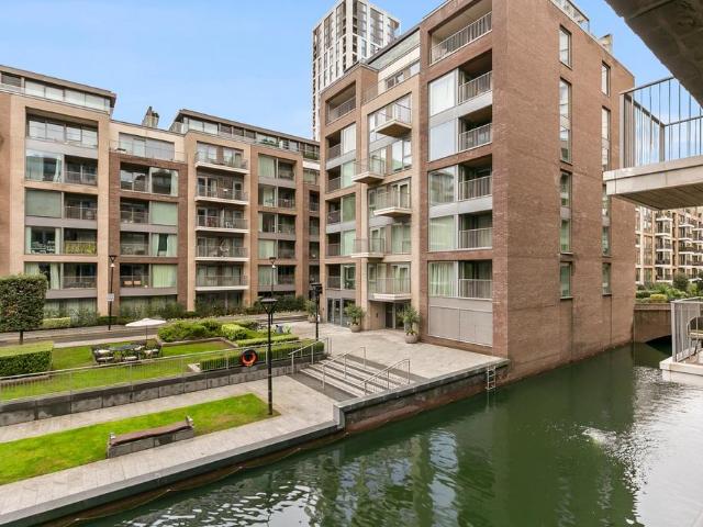 3 bedroom flat for sale